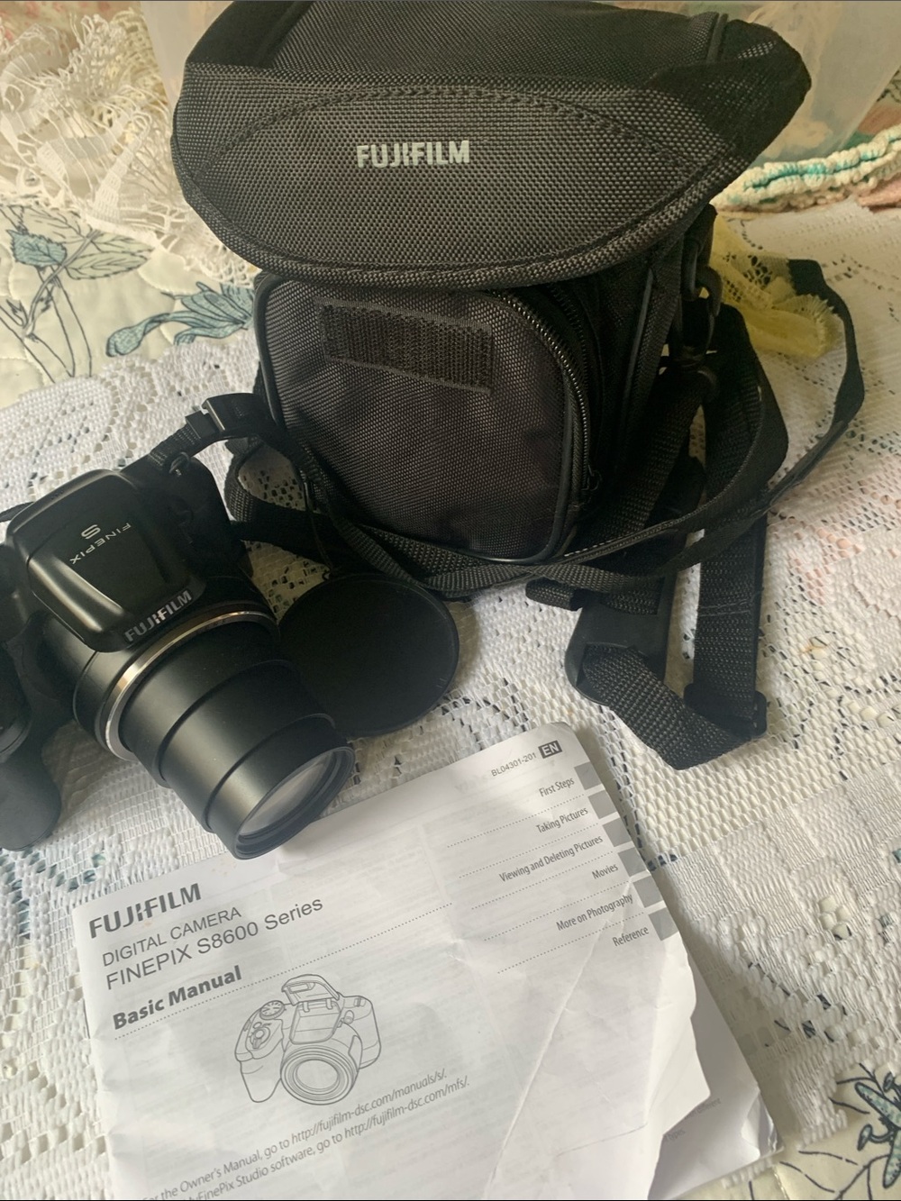 Fujifilm FinePix S8600 Digital Camera - Black